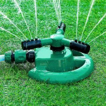 Rociador de Jardín Giratorio 360°: Riego Eficiente y Diversión Asegurada
